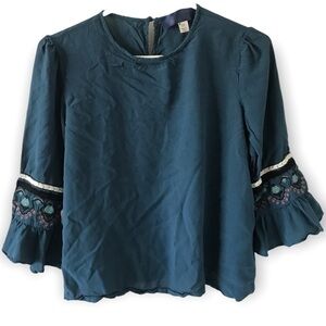 3/$15 Blue rain boho blue 3/4 ruffle sleeve top (T1)